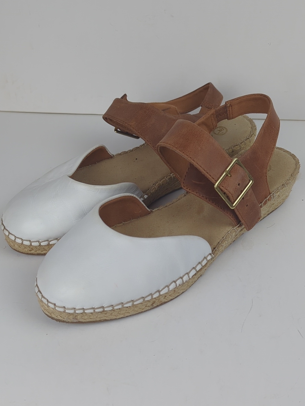 BELLA-VITA Women’s Closed Toe Espadrille Sandals in White and Brown